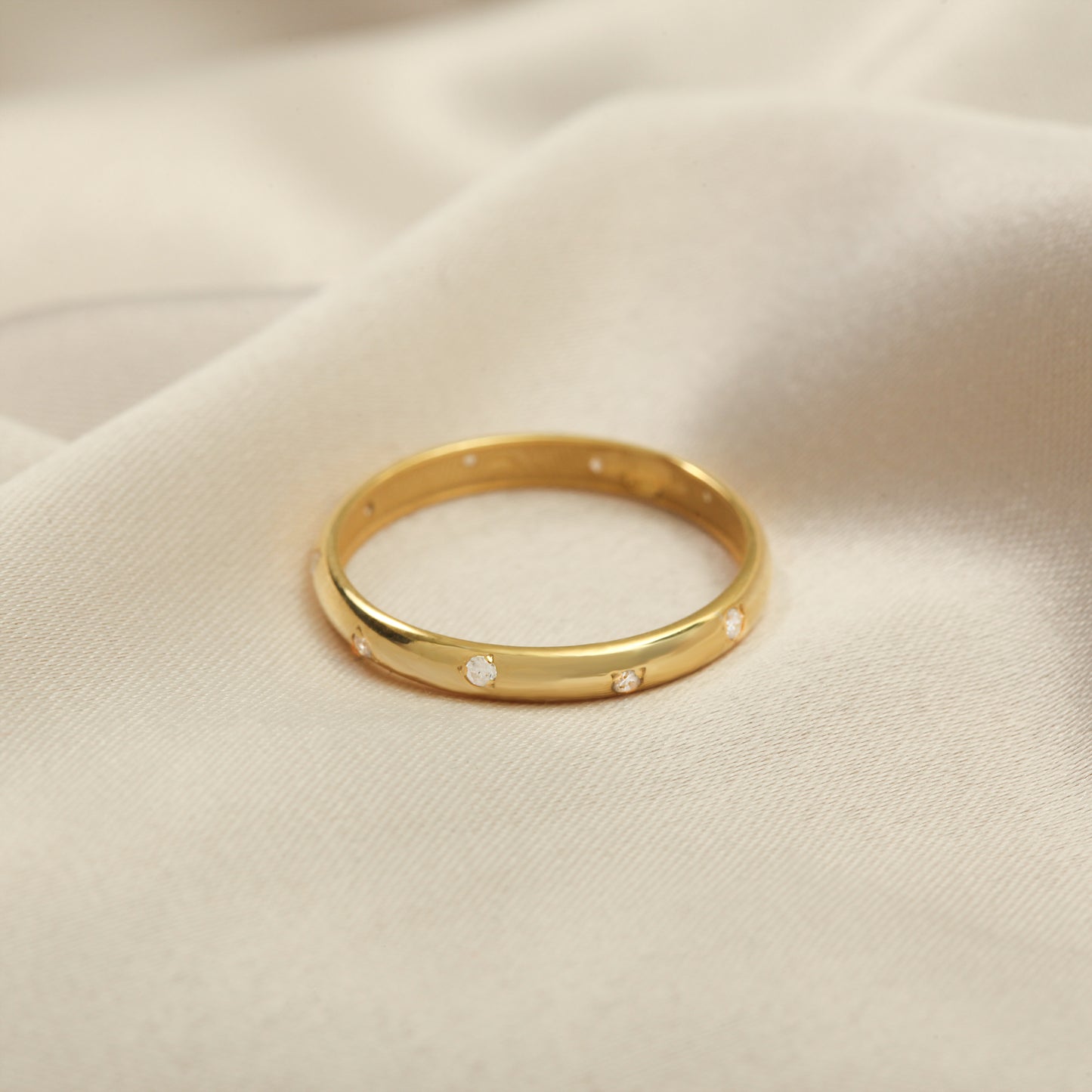 14K Round Cut Zircon Gold Band Ring