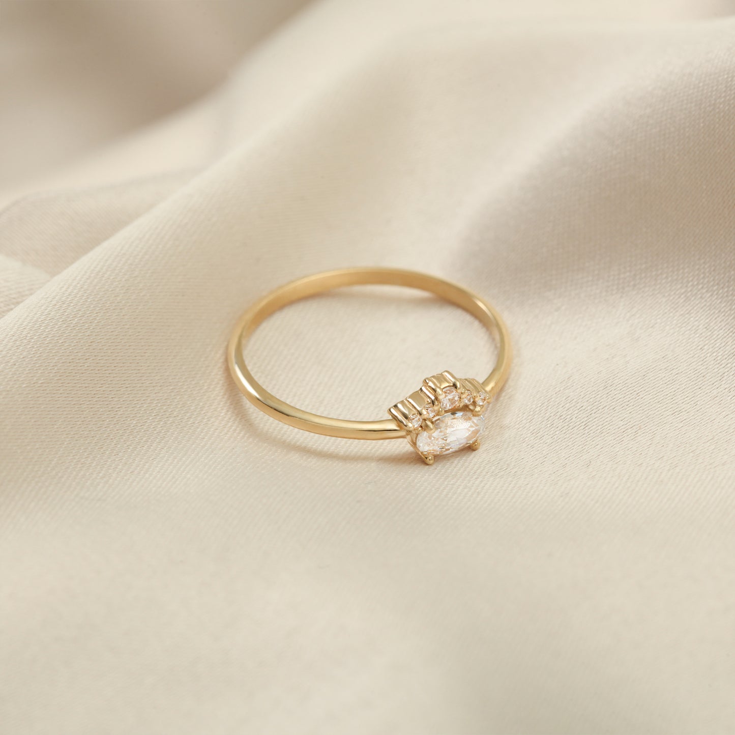 14K Oval Zircon Cluster Ring