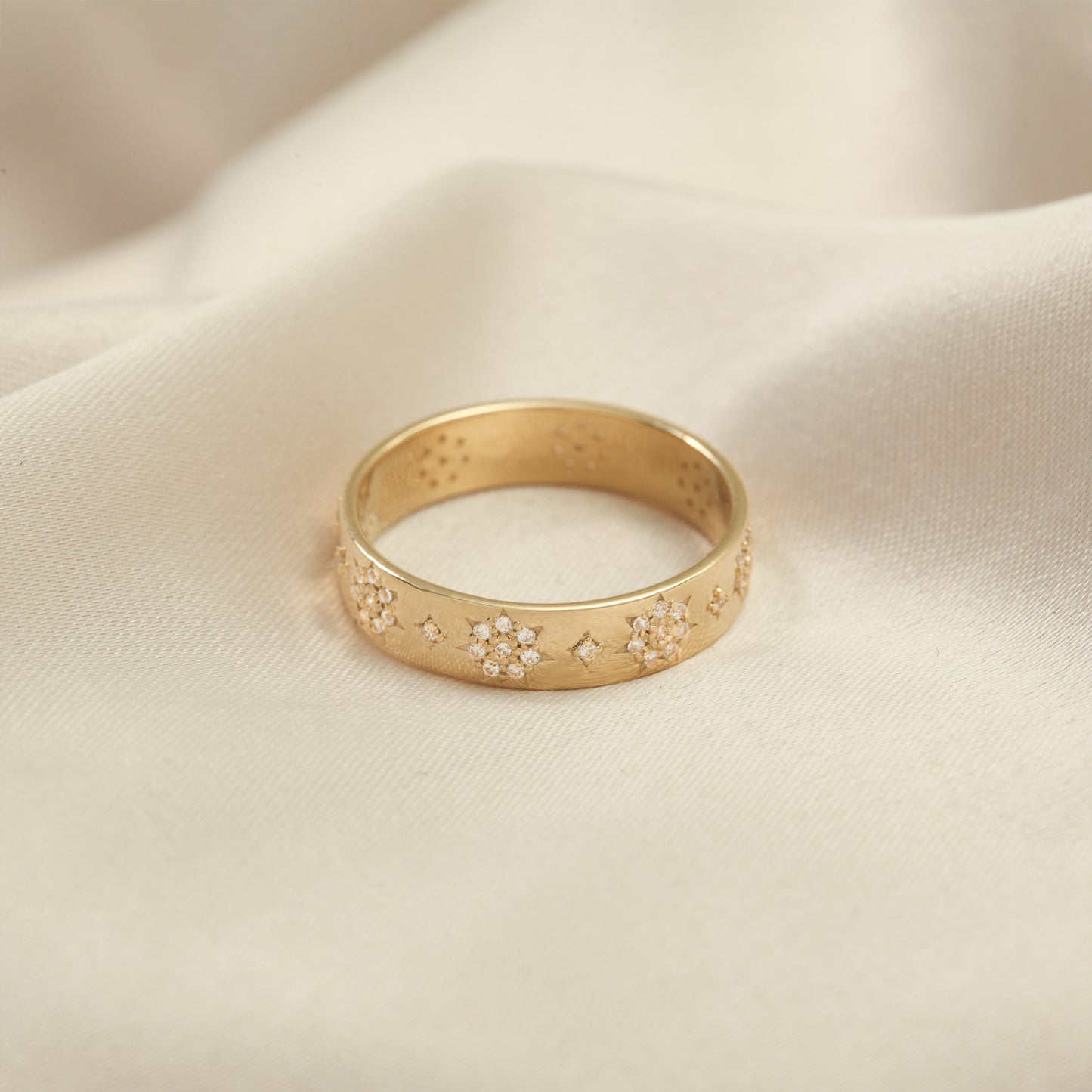14K Snowflake Star Band Ring