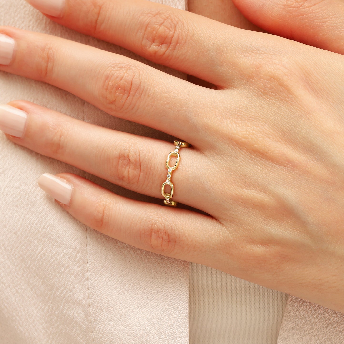 14K Gold Chain Link Ring with Zircon Accents