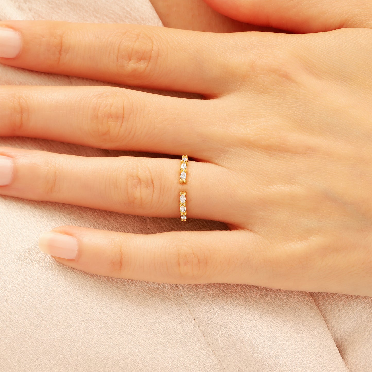 14K Open Marquise Band Ring in 14K Gold