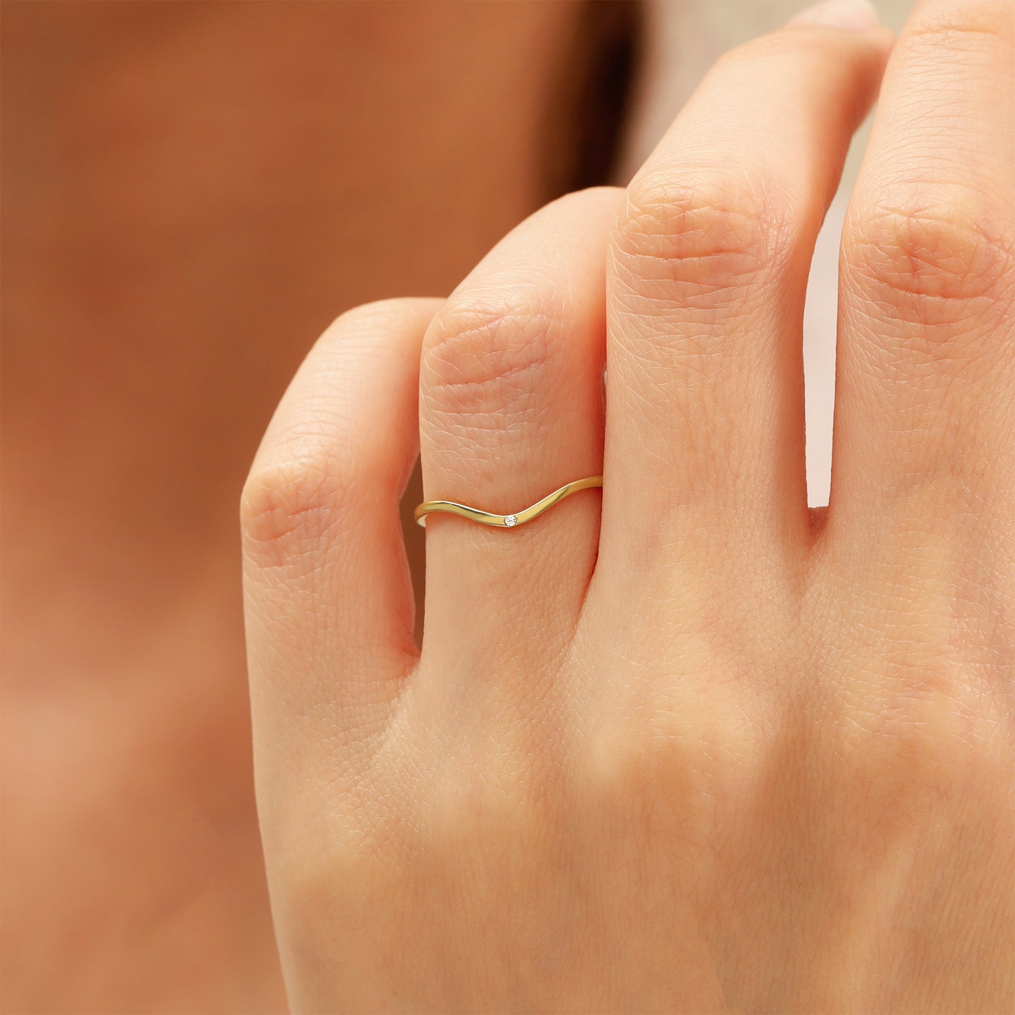 14K Solid Gold Wave Ring with Zircon