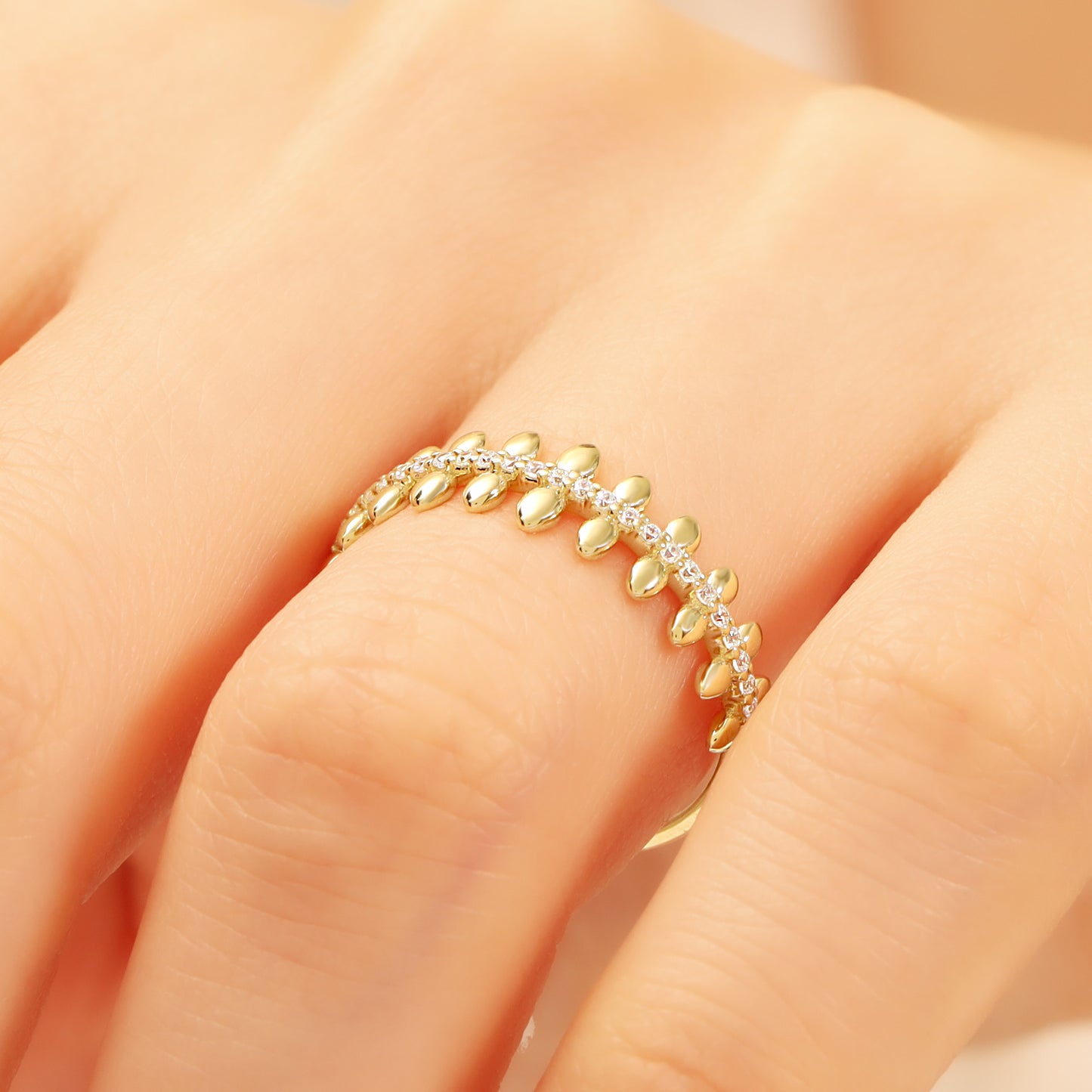 Leaf Wedding Band – 14K Gold Pavé CZ Crown Ring
