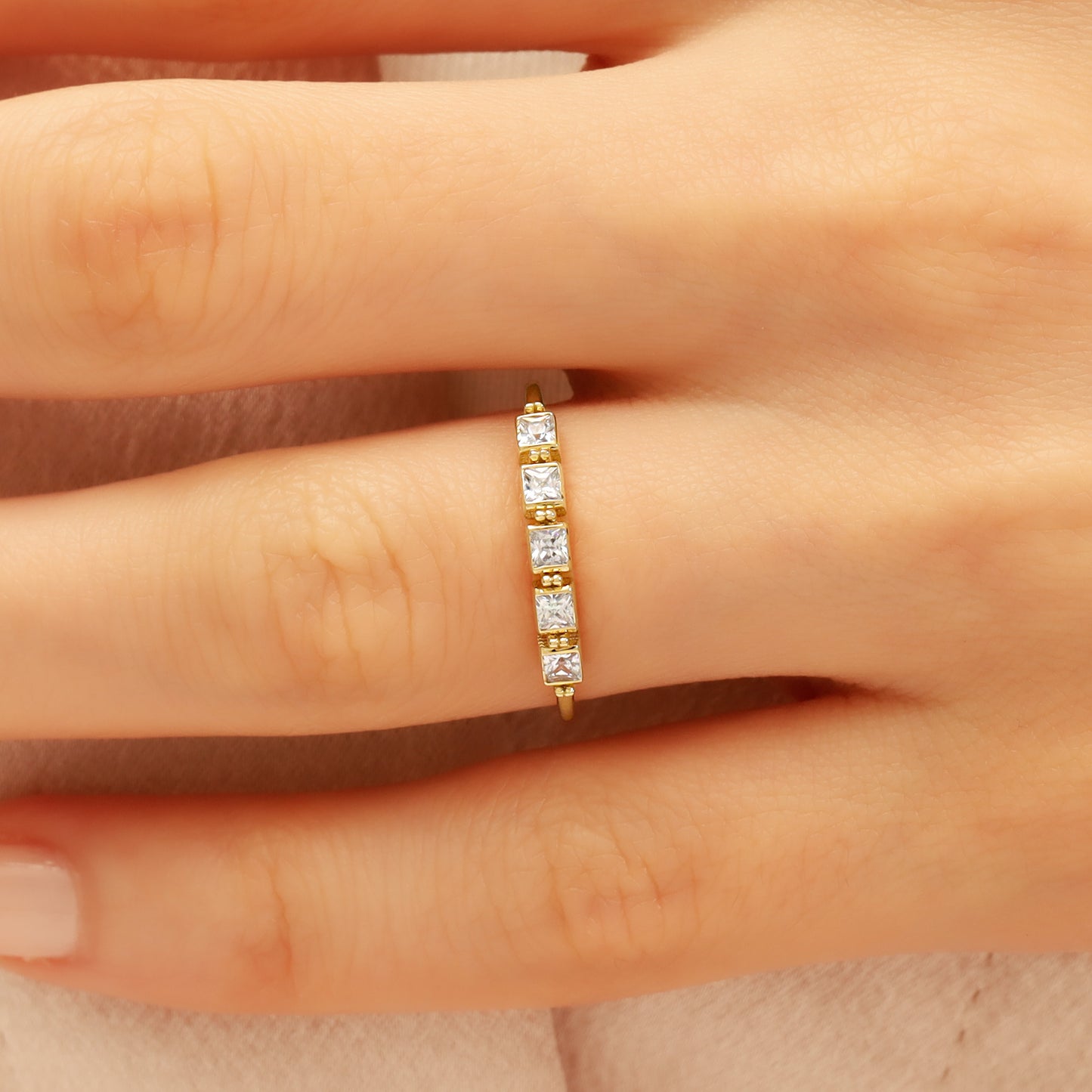 Zircon Stone Thin Gold Ring