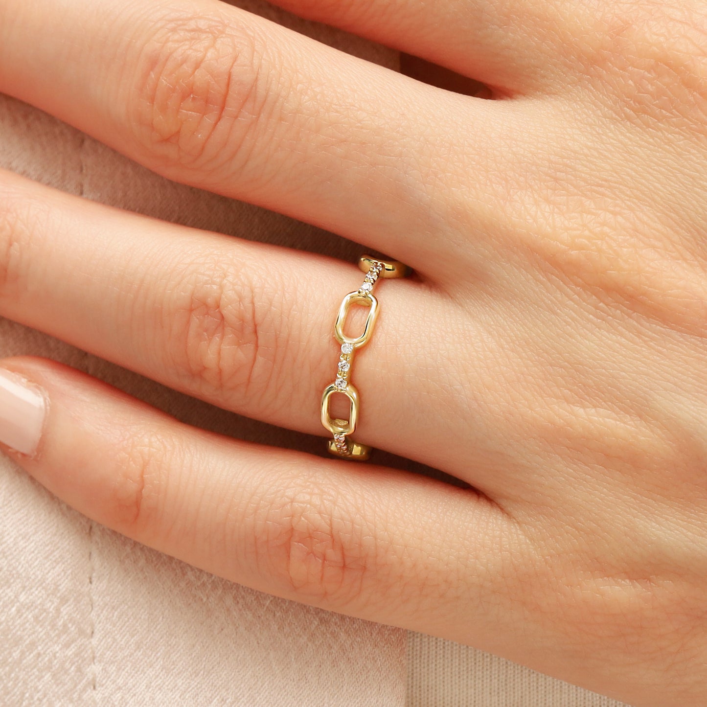14K Gold Chain Link Ring with Zircon Accents