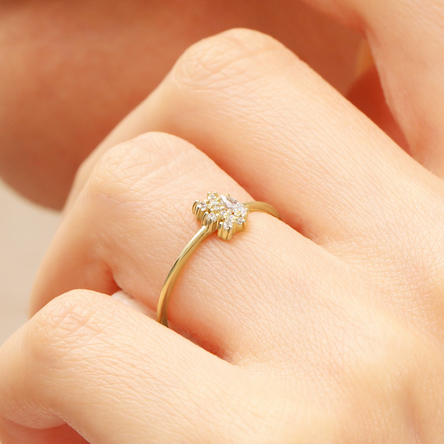 14K Minimalist Marquise Zircon Ring