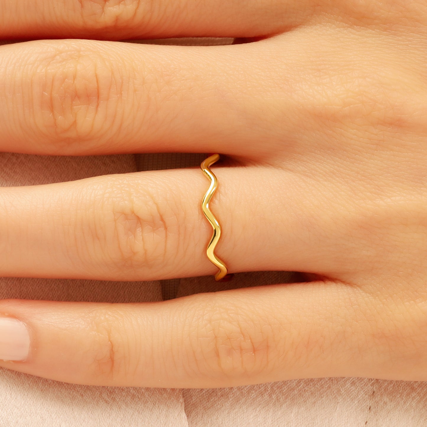 14K Wavy Gold Band Ring