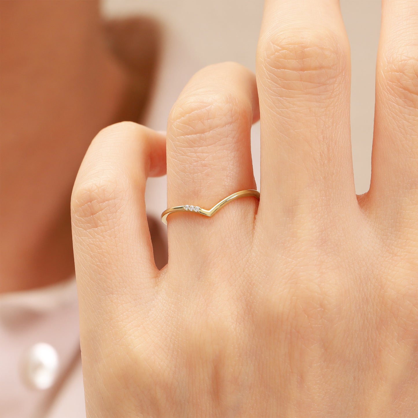 14K Gold V-Shaped Ring with Zircon