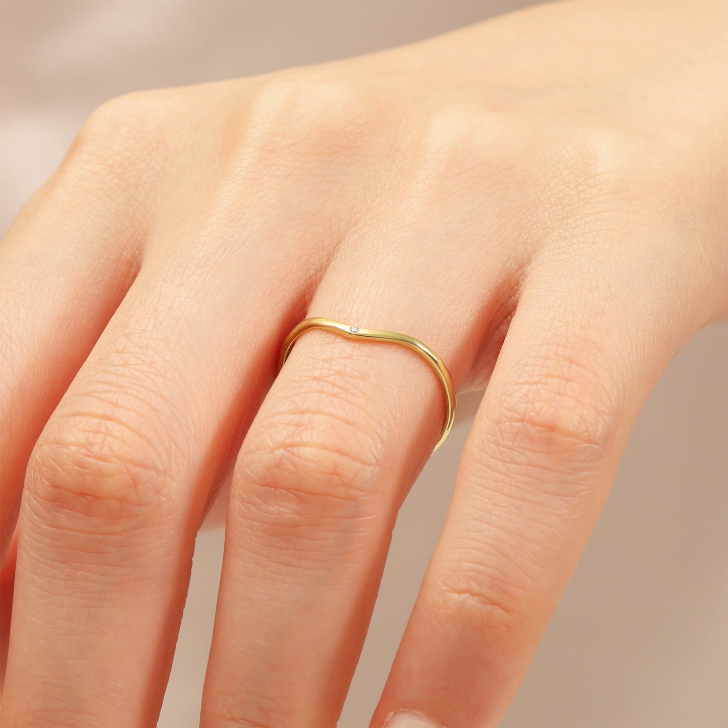 14K Solid Gold Wave Ring with Zircon