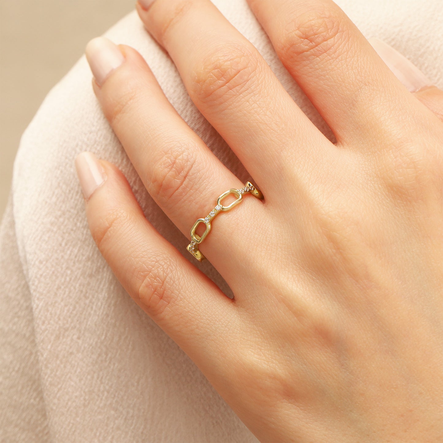 14K Gold Chain Link Ring with Zircon Accents