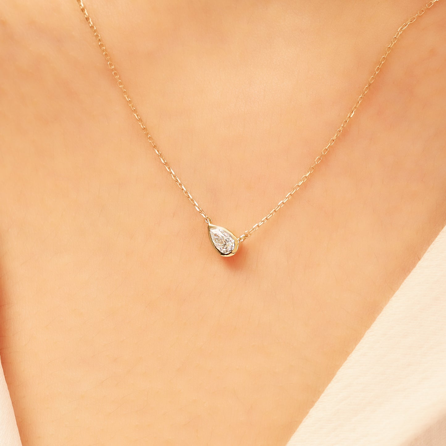 Pear Stone Necklace 14K Gold – Bezel-Set Teardrop Sparkle