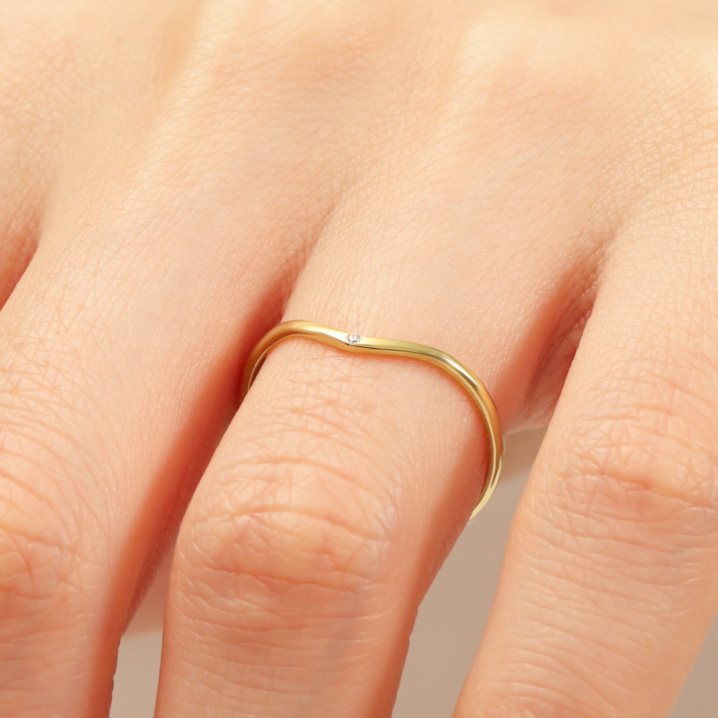 14K Solid Gold Wave Ring with Zircon