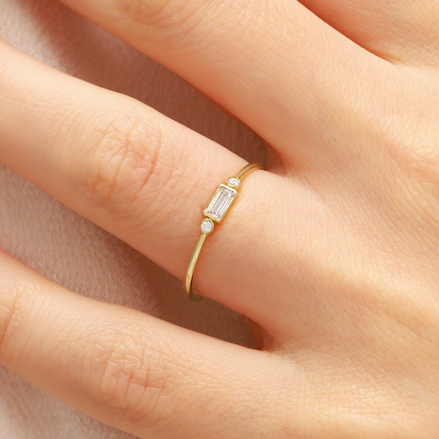 Baguette Zircon Ring in Solid Gold 14K
