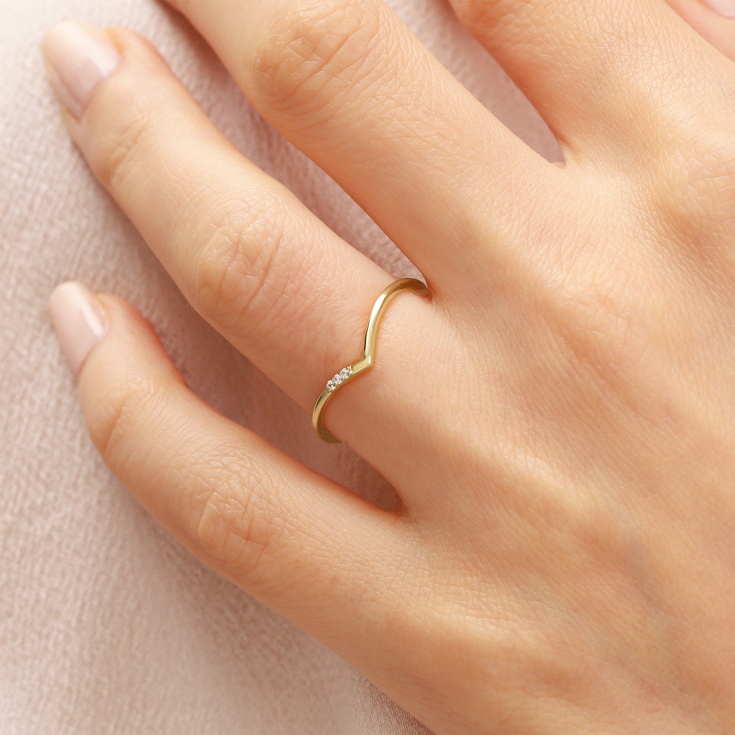 14K Gold V-Shaped Ring with Zircon