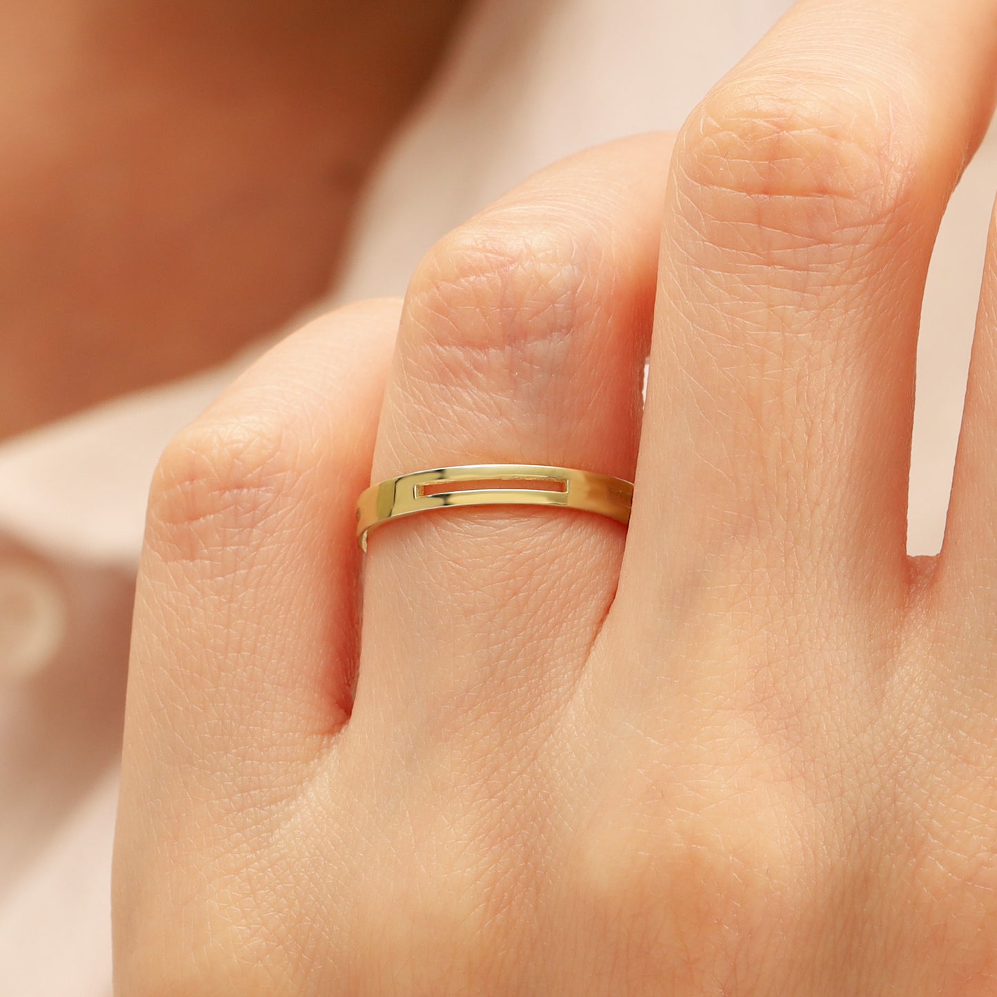 14K Gold Negative-Space Ring – 2.6 mm Modern Cut-Out Band