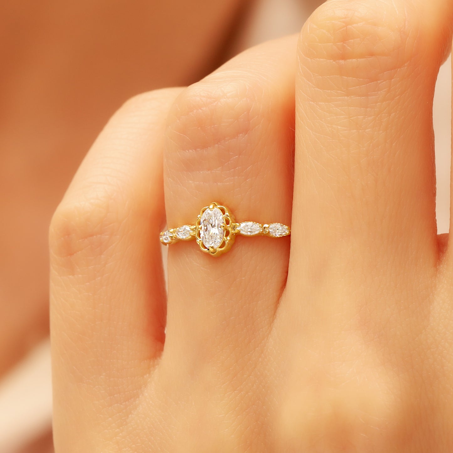 14K Vintage Marquise Zircon Gold Ring