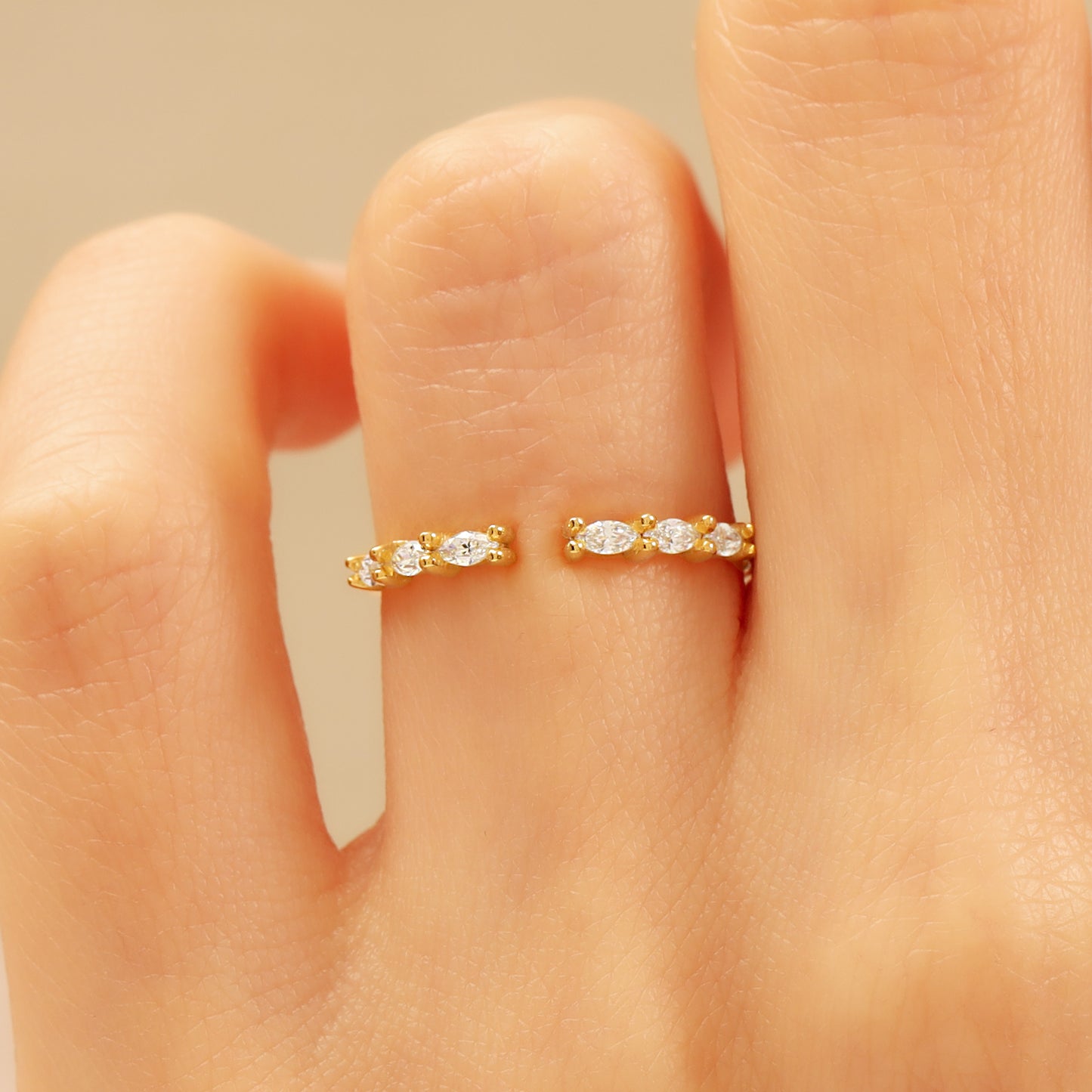 14K Open Marquise Band Ring in 14K Gold