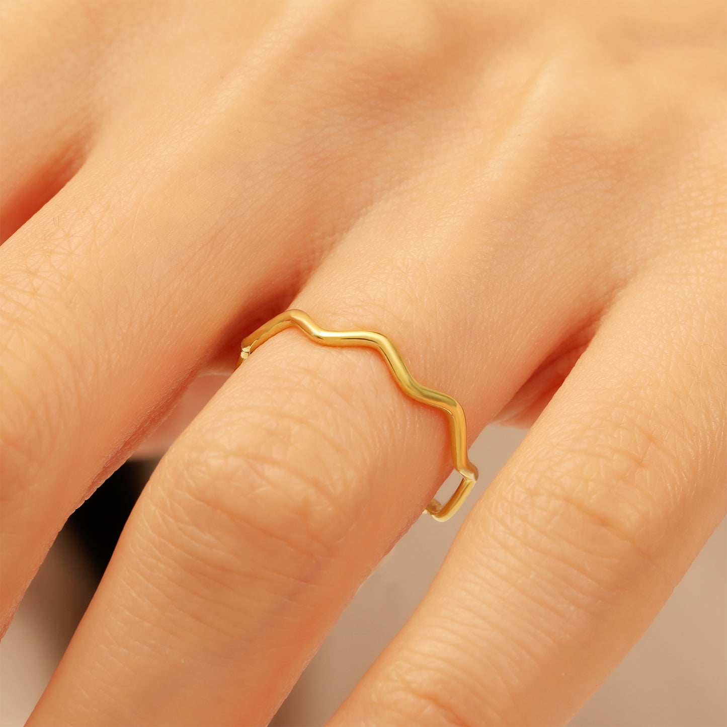 14K Wavy Gold Band Ring