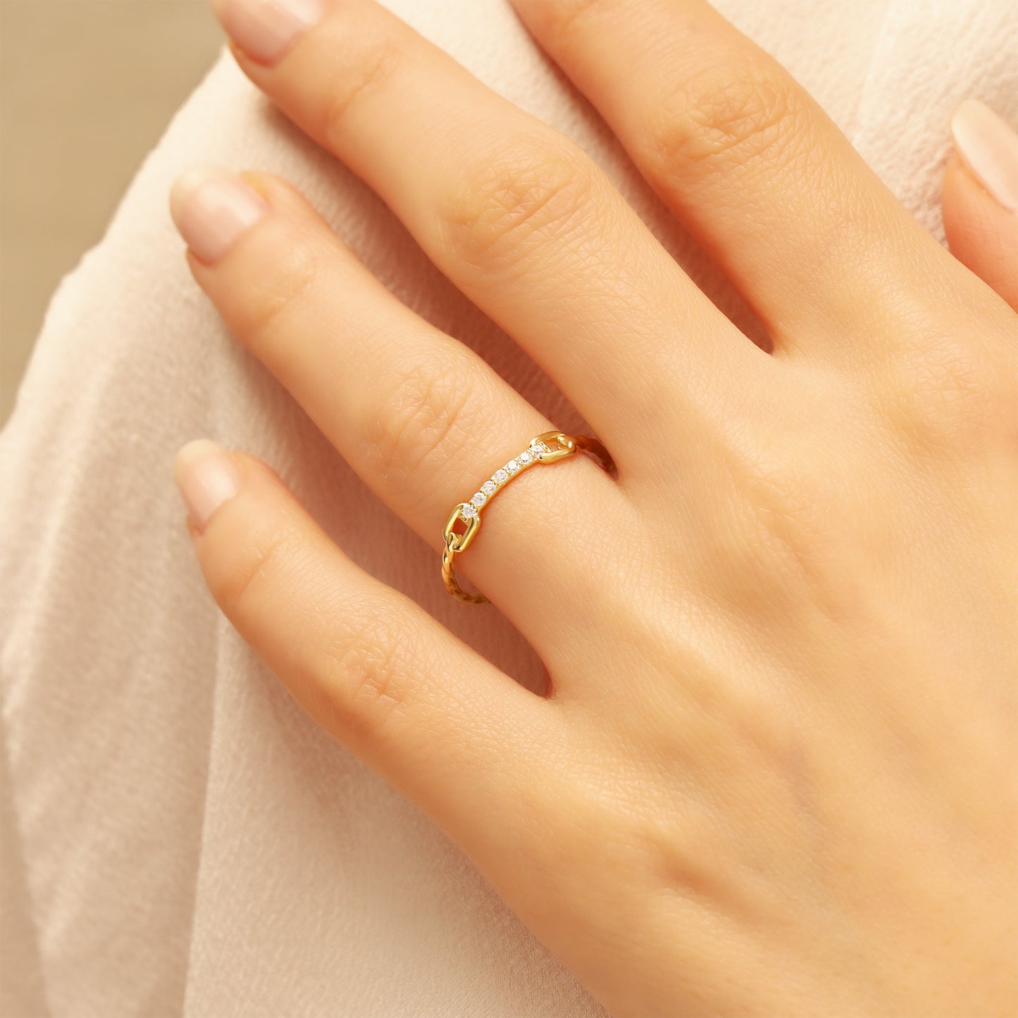 14K Gold Chain Link Bar Ring
