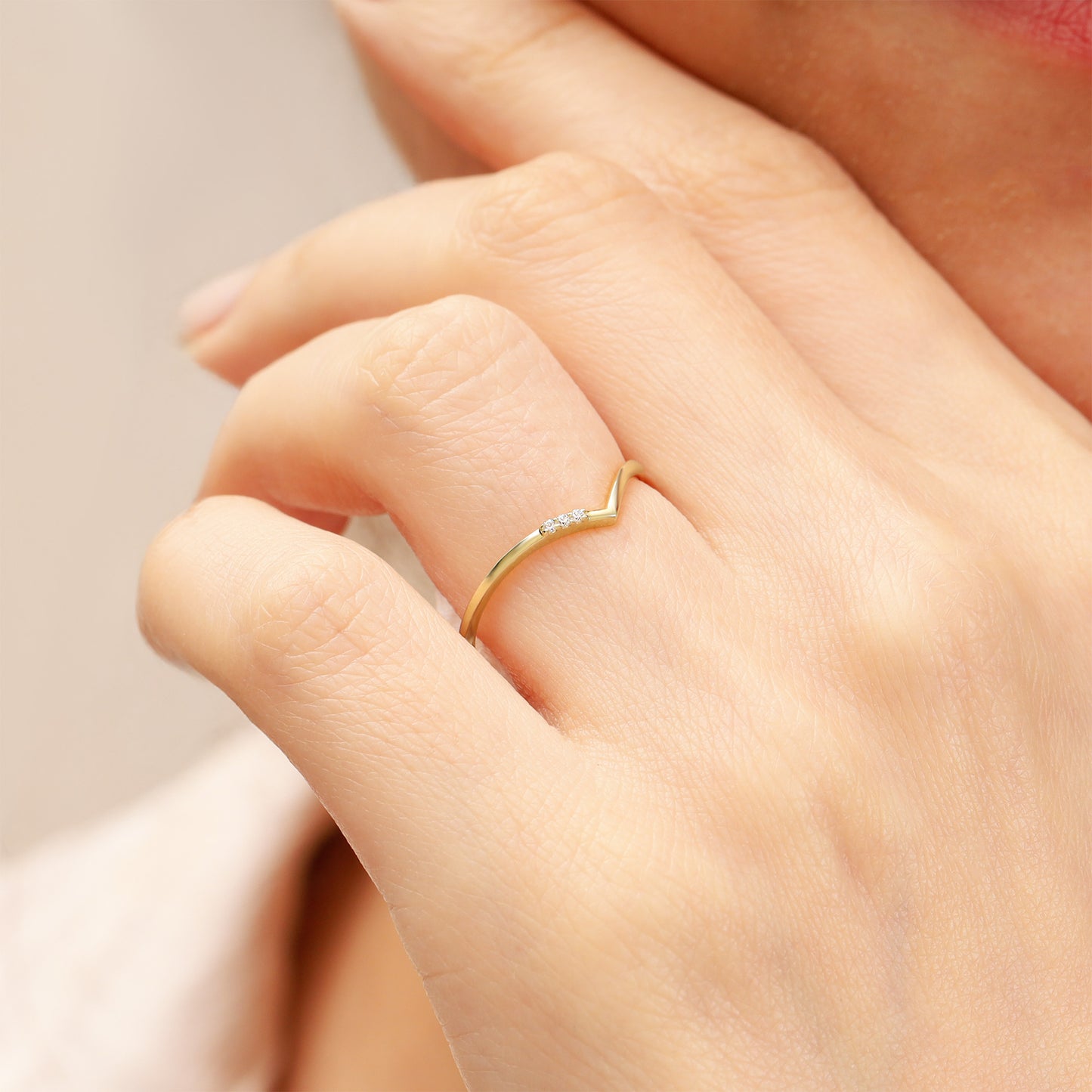 14K Gold V-Shaped Ring with Zircon