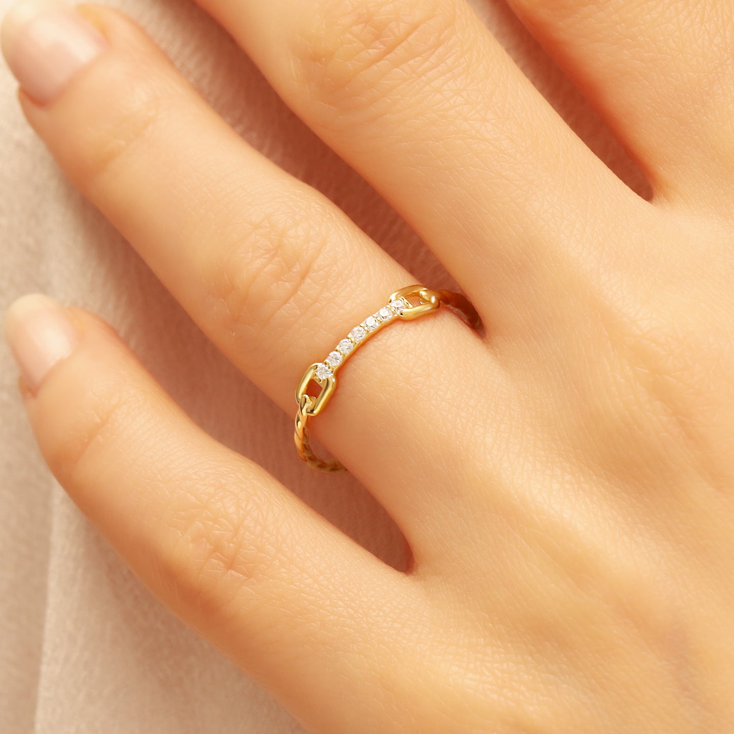 14K Gold Chain Link Bar Ring