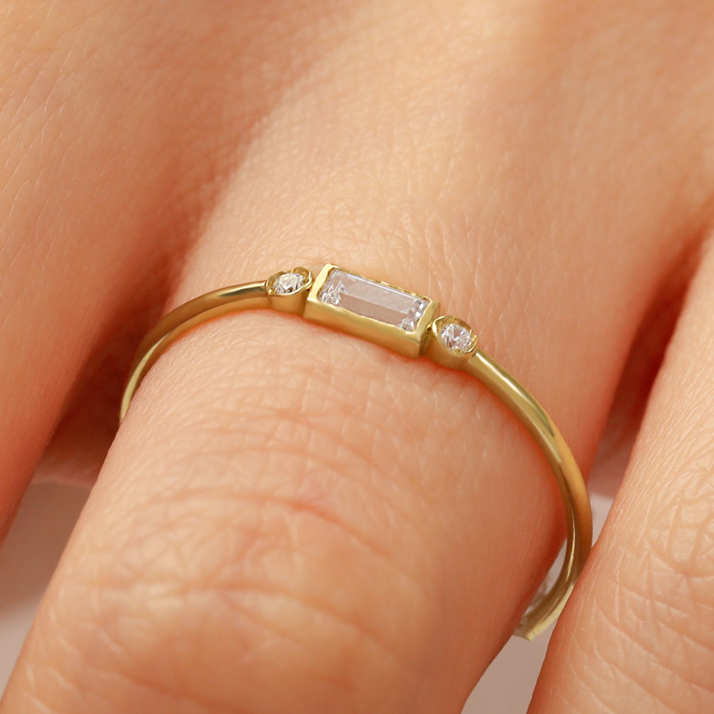 Baguette Zircon Ring in Solid Gold 14K