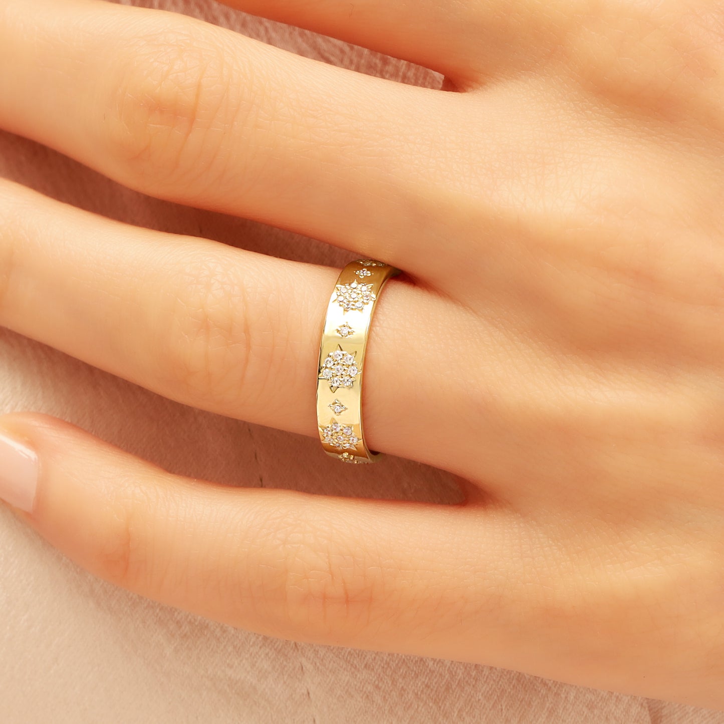 14K Snowflake Star Band Ring