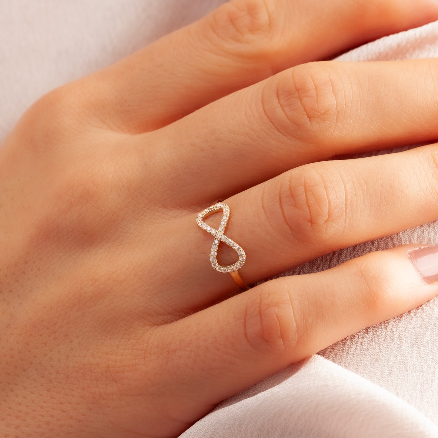 İnfinity Stone 14K Ring in Gold