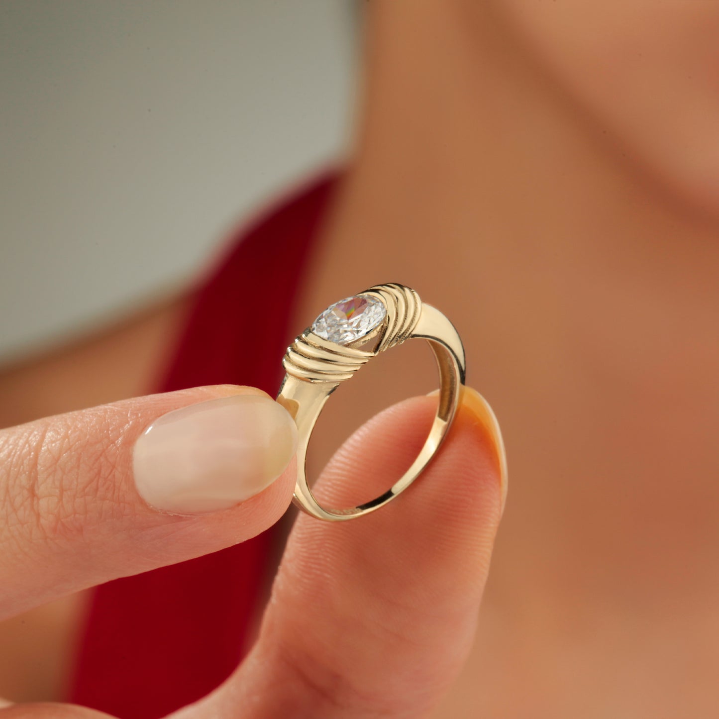 14K Elegant Oval Cut Zircon Ring in Solid Gold
