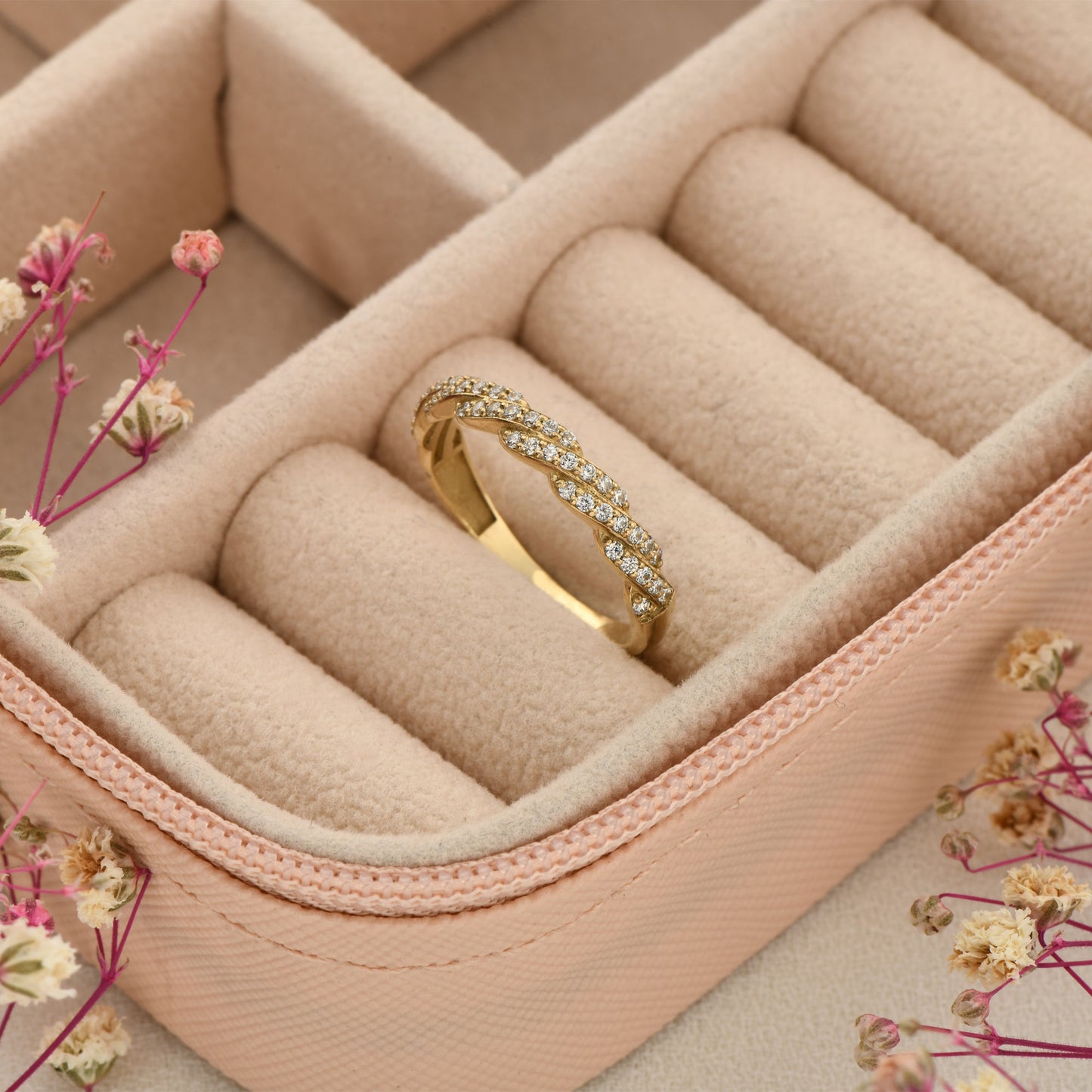 14K Gold Twisted Zircon Ring