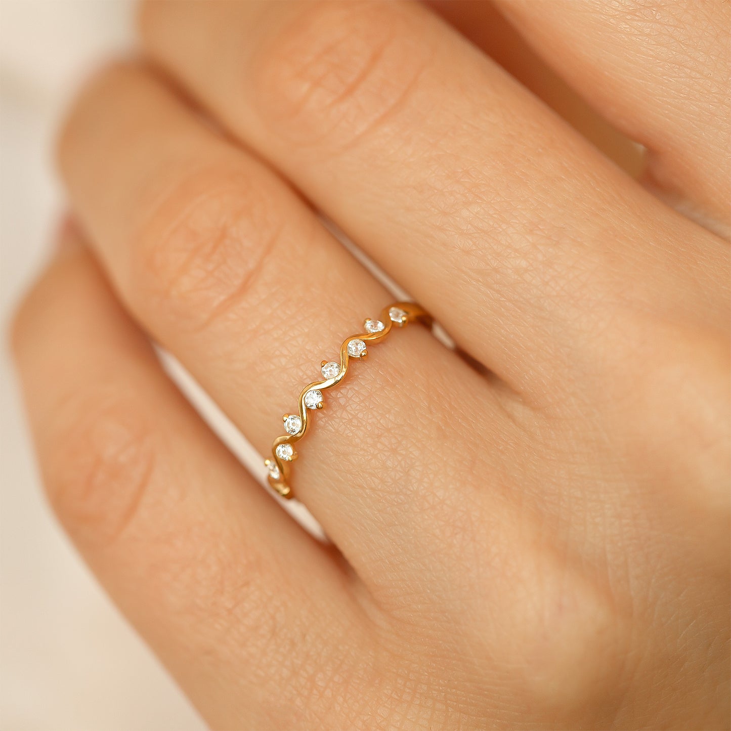 Solid Gold Wave Dainty Band
