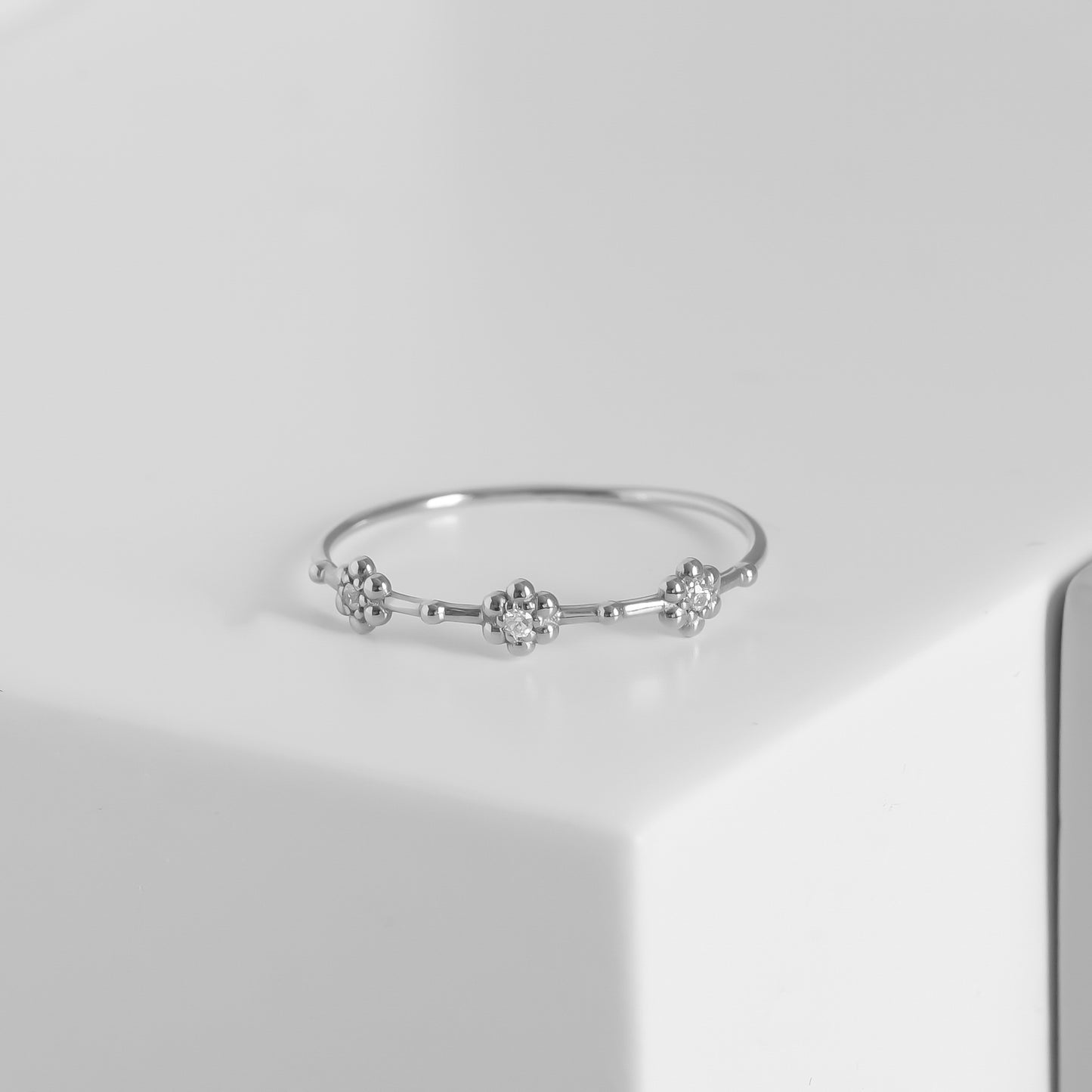 18k Solid Gold Dainty Floral Trio Ring