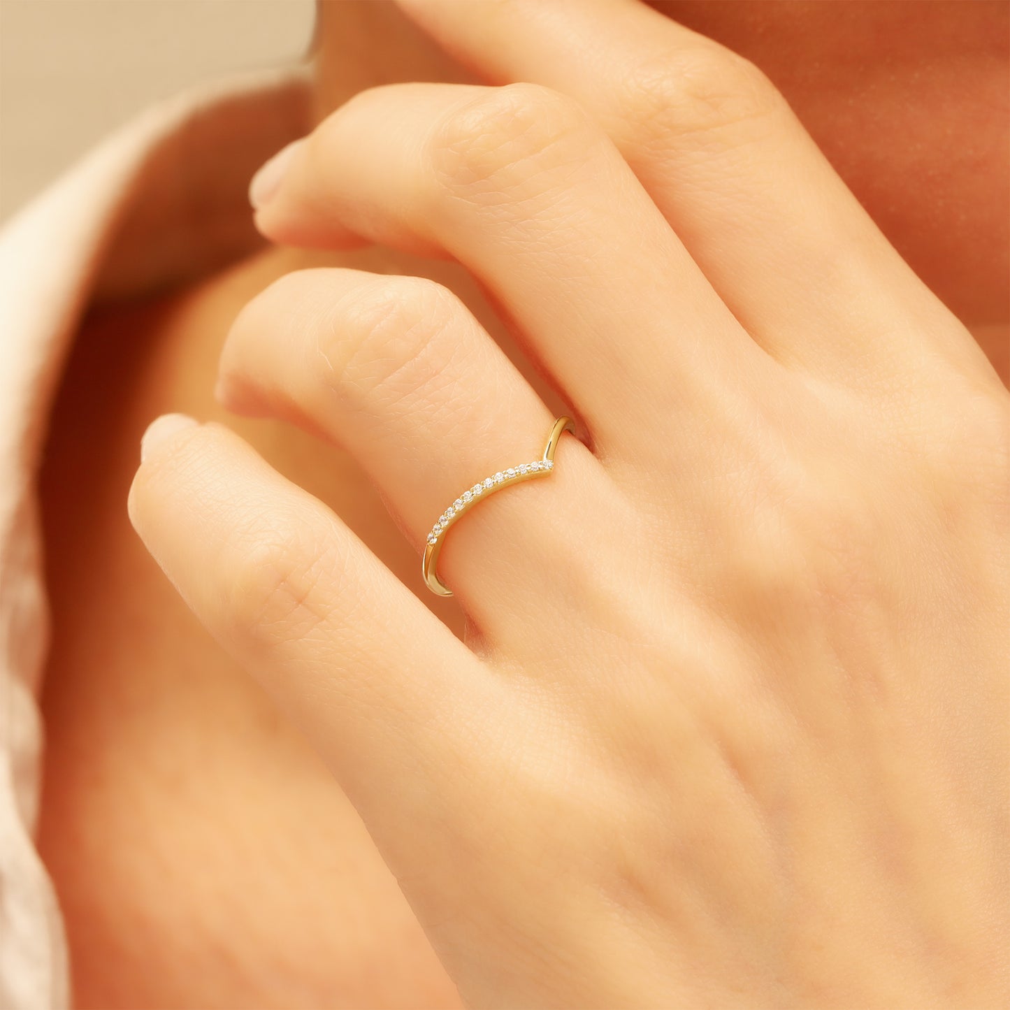 14K Chevron Zircon Gold Ring