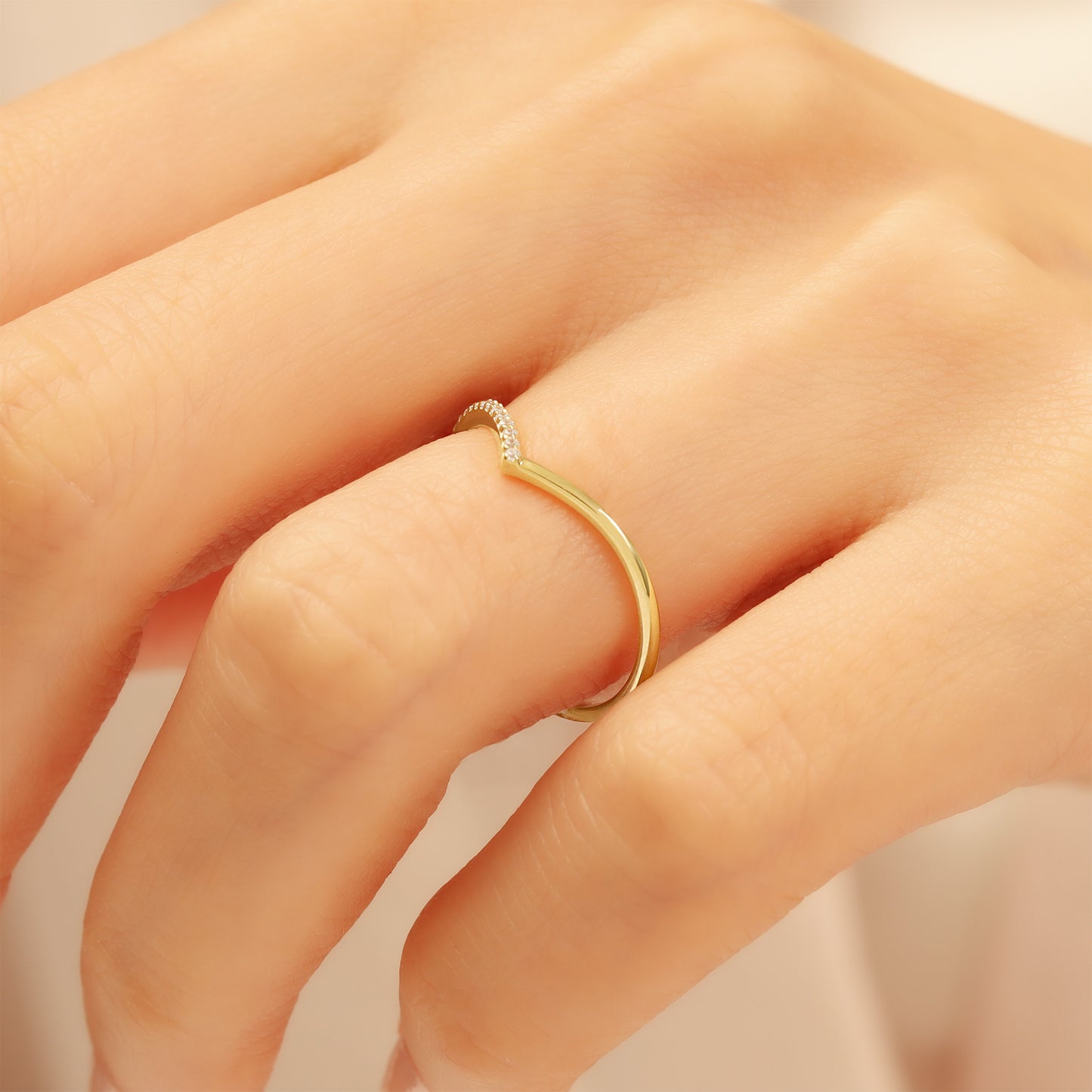 14K Chevron Zircon Gold Ring
