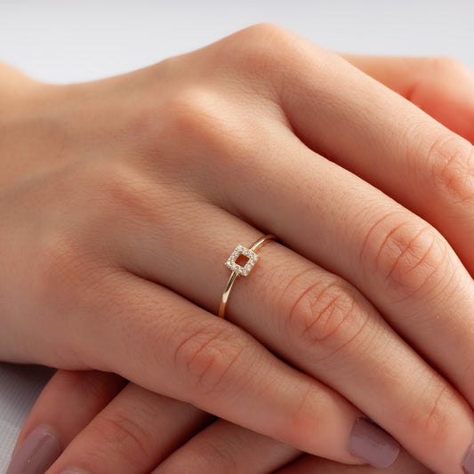 Stone Square 14K Ring in Gold
