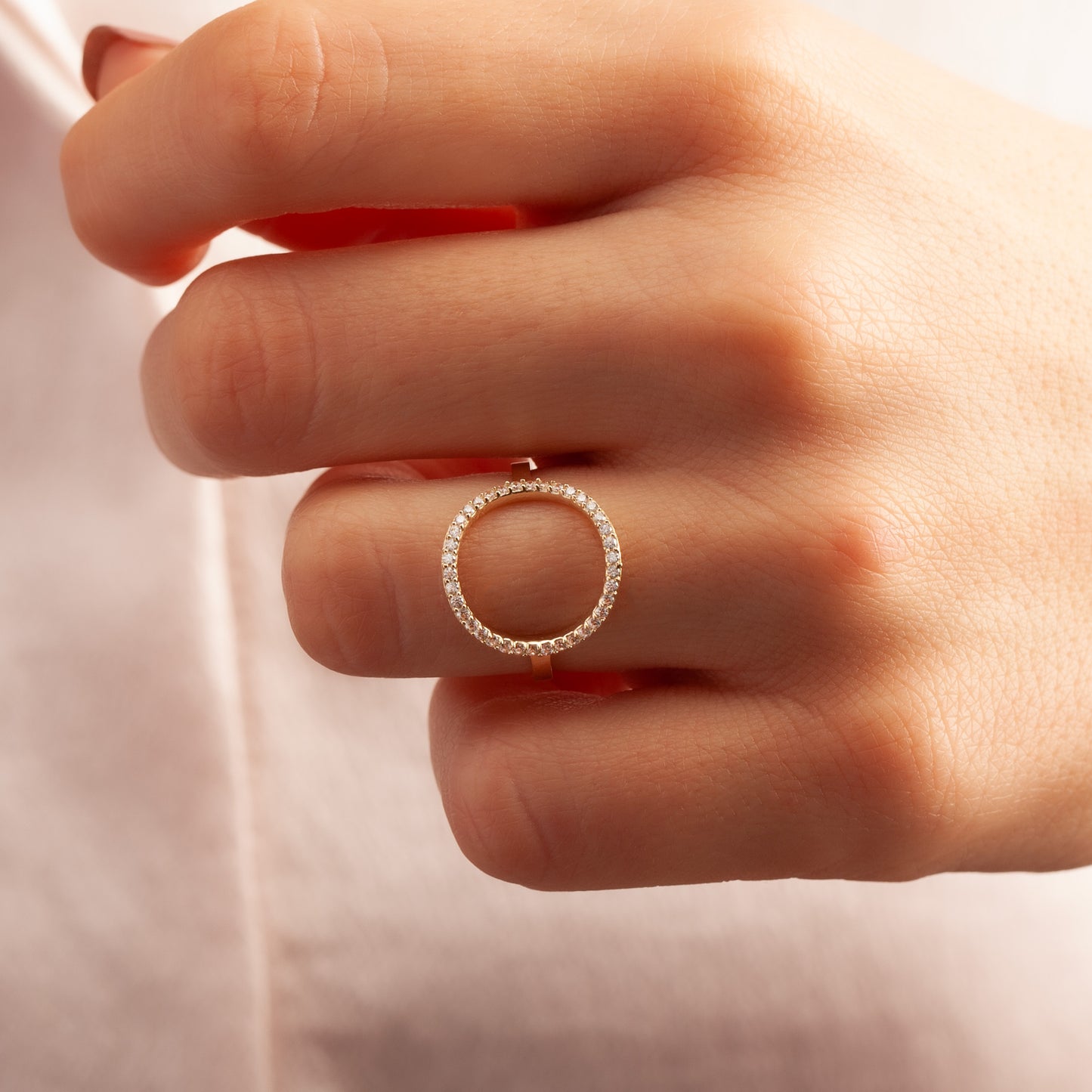 Large Circle 14K Ring in Gold