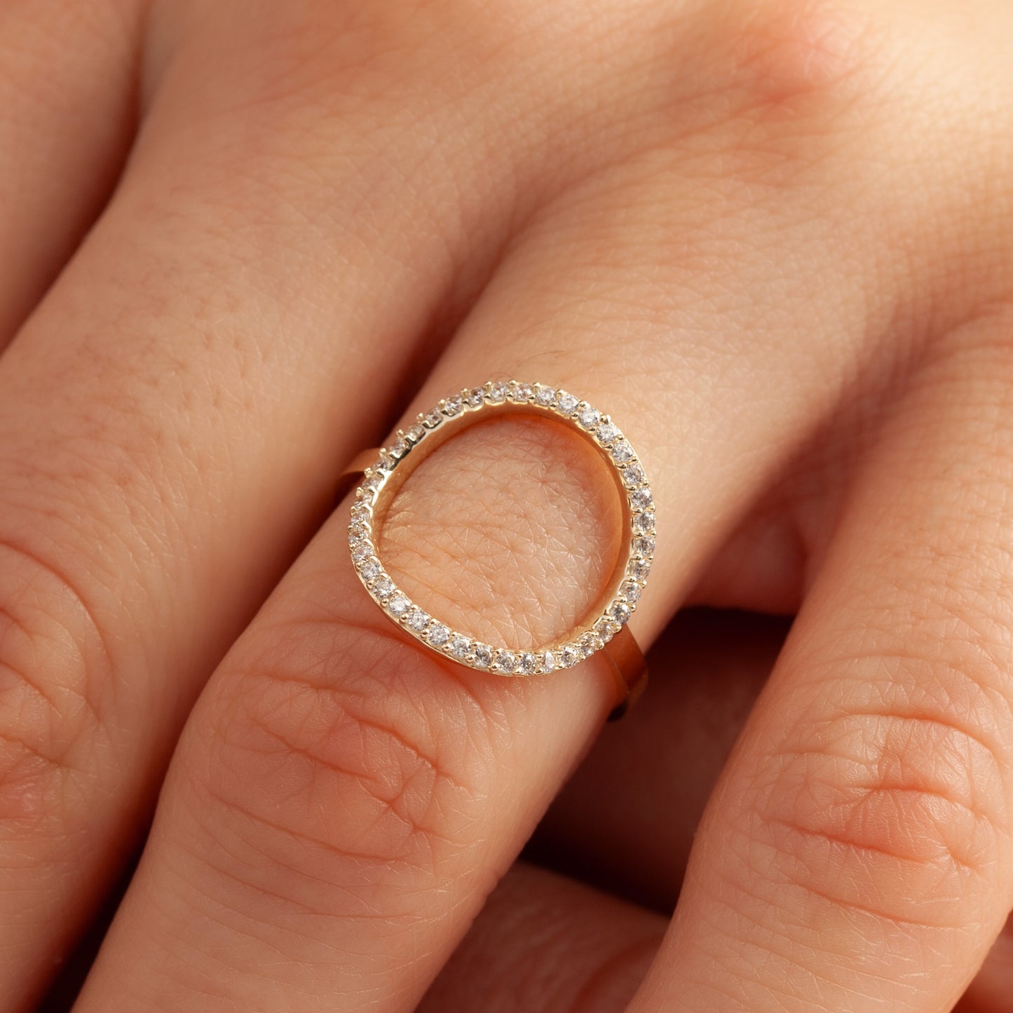 Large Circle 14K Ring in Gold