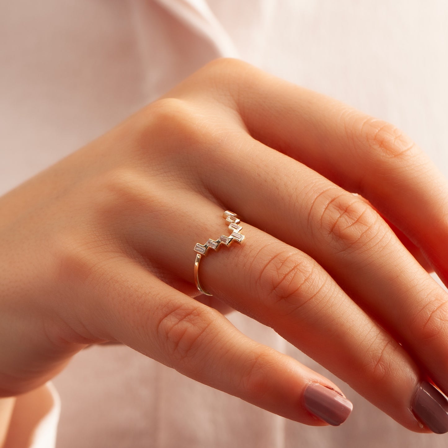 Baguette Curved 14K Ring in Gold