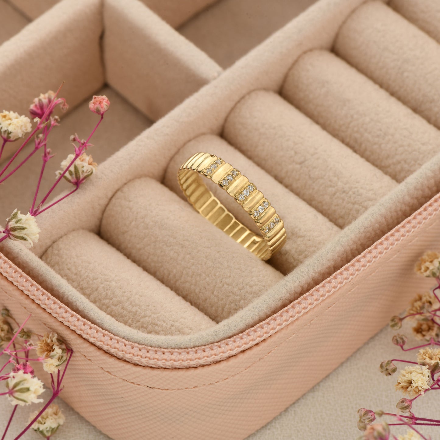 14K Gold Zircon Band Ring