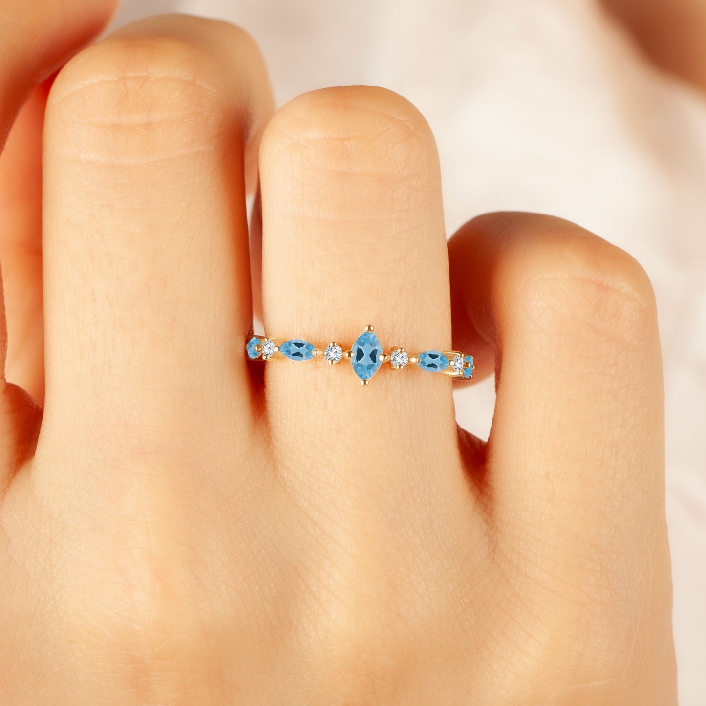 Aquamarine Marquise 14K Ring in Gold