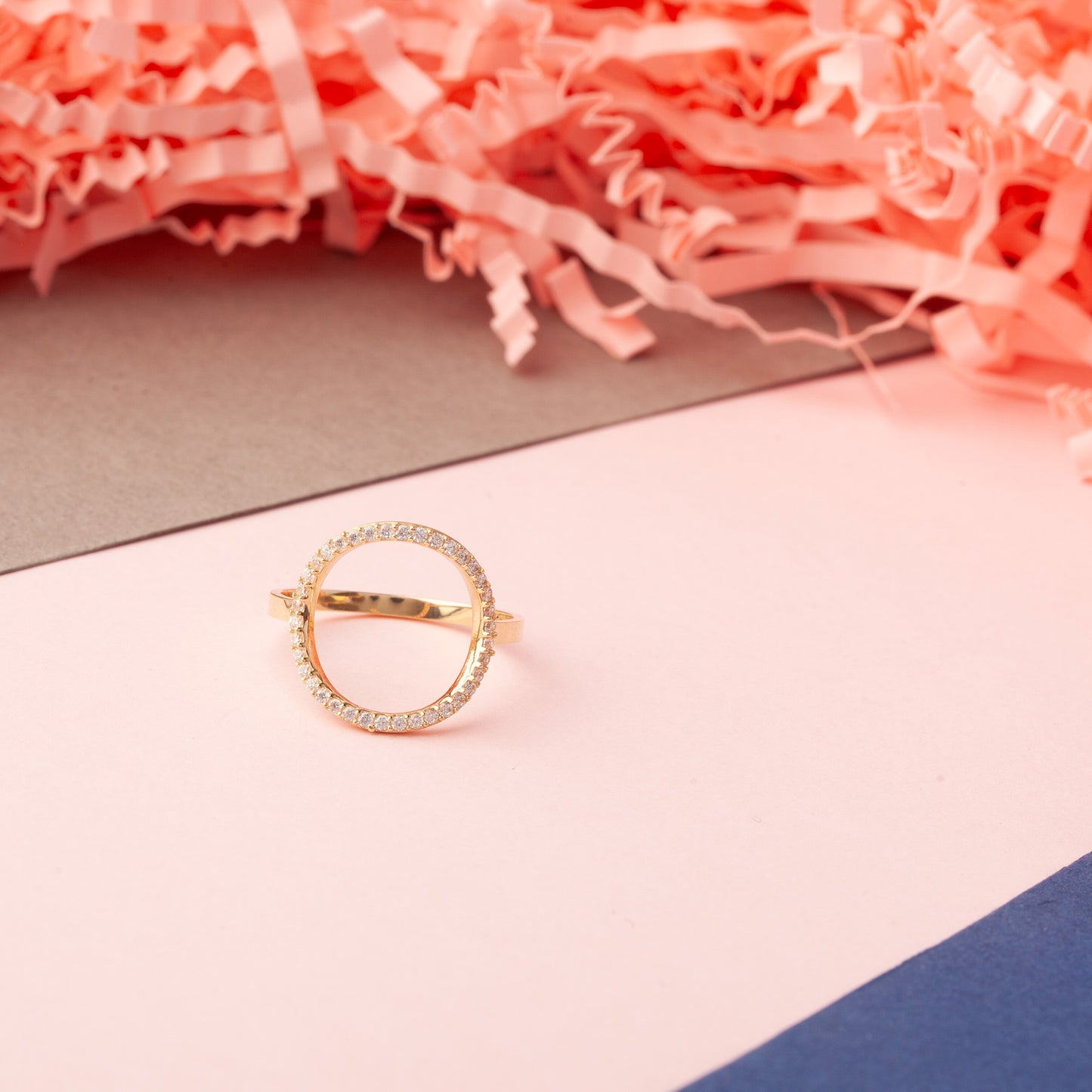 Large Circle 14K Ring in Gold