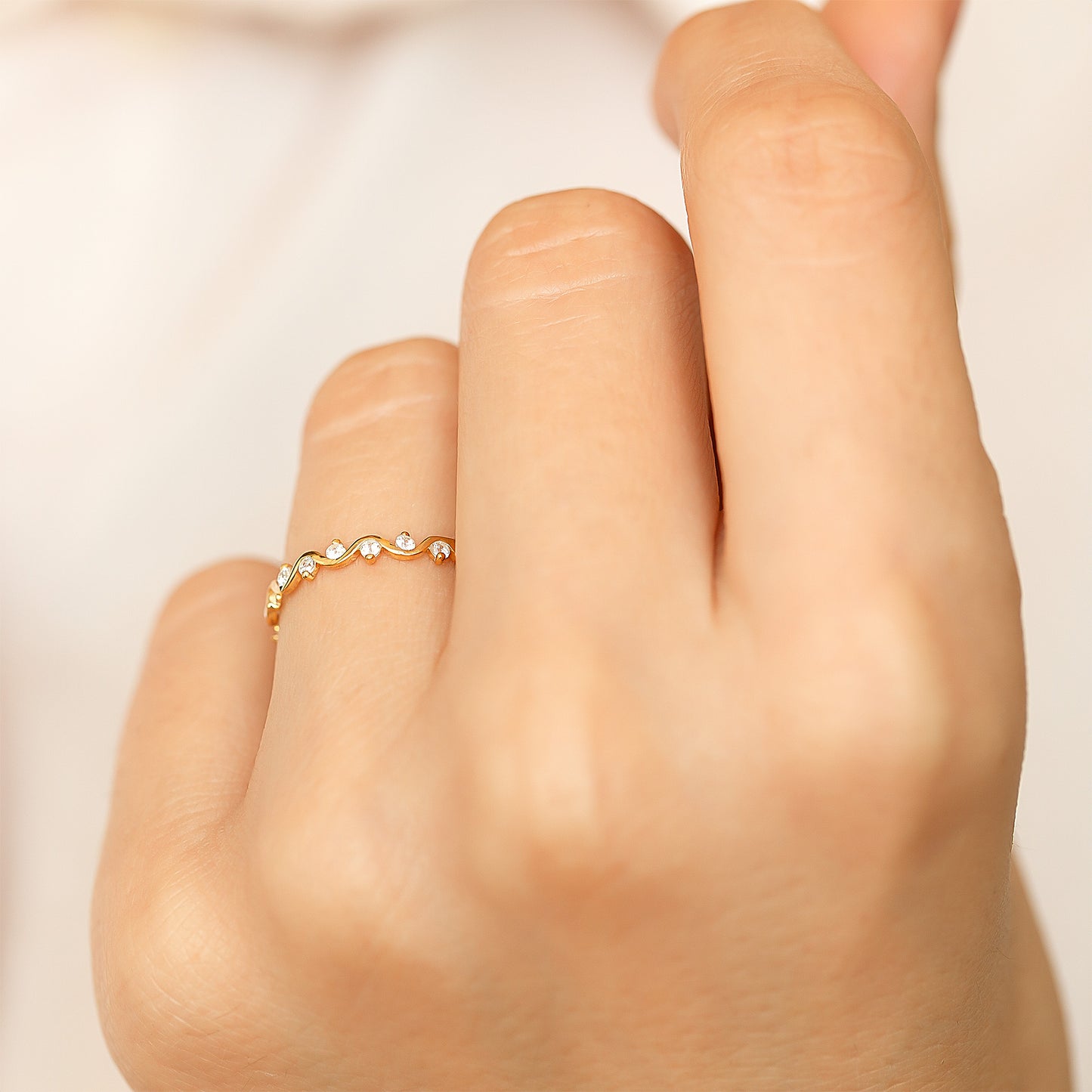 Solid Gold Wave Dainty Band