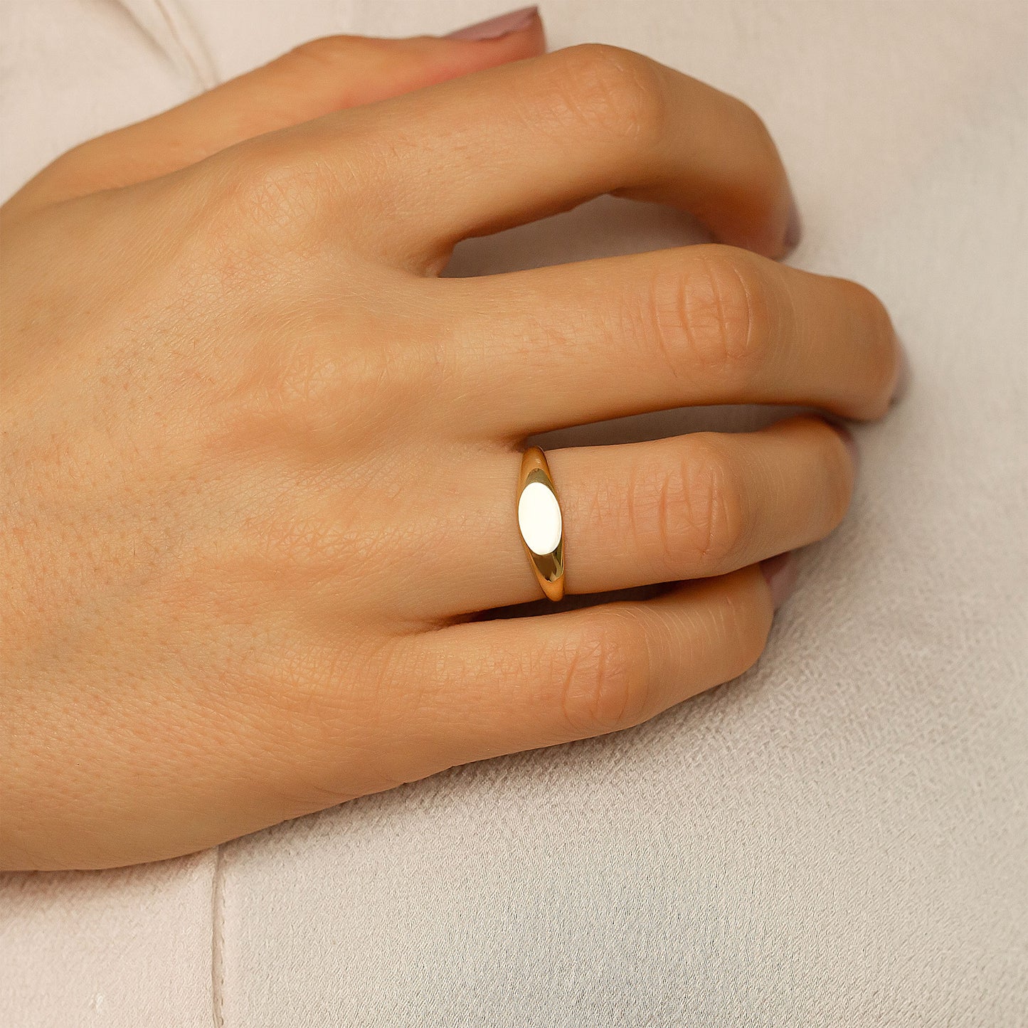 Minimalist Signet Ring in 14K Solid Gold